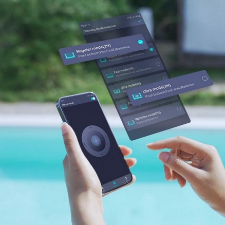 Робот-пылесос Poolmate в работе